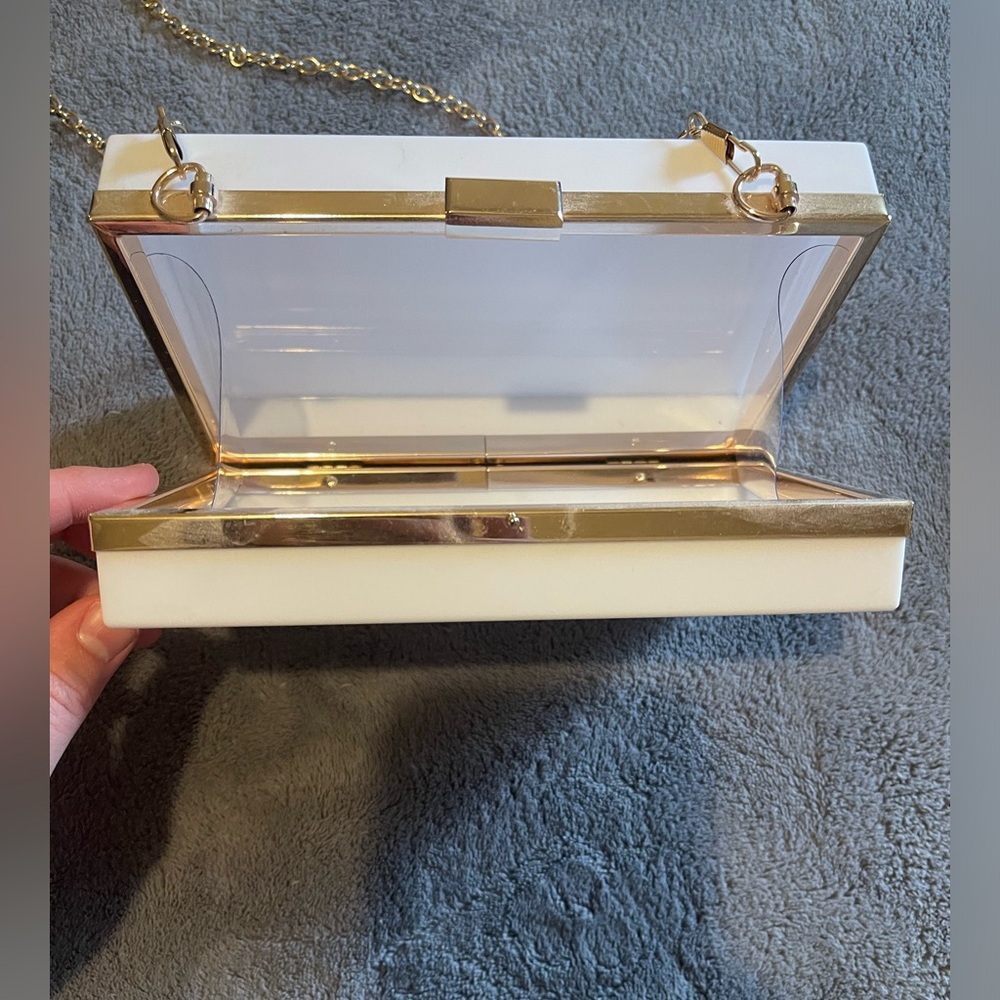 MRS white clutch purse - Picture 2 of 4